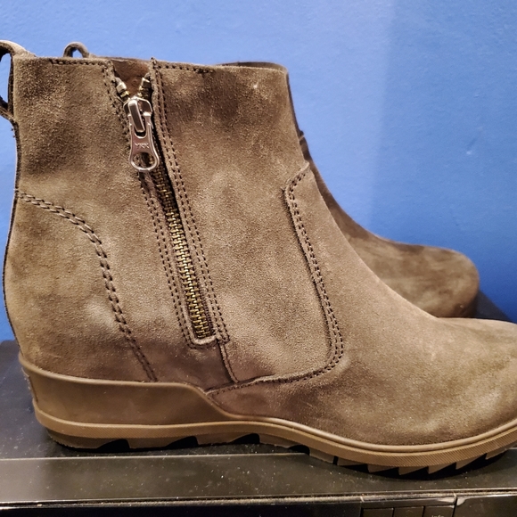 Sorel Boots - Picture 5 of 6